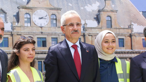 İstanbul - Bakan Uraloğlu: Haydarpaşa Garı'nda gün yüzüne çıkan tarihi değerler dünyada bir ilk olacak