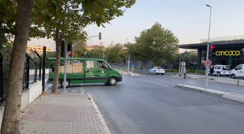 İstanbul-Avcılar'da kafasına demir parçası düşen inşaat işçisi hayatını kaybetti