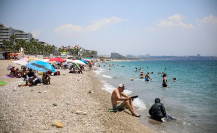 Antalya'da sıcaklık, kademeli olarak 8 derece düşecek