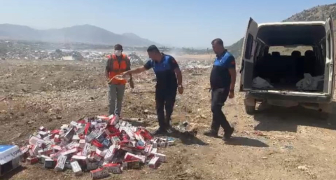 Gaziantep'te ele geçirilen kaçak sigaralar yakılarak imha edildi