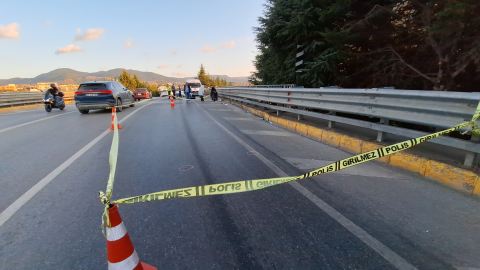 Trafikte iki motosiklet sürücüsünün silahlı kavgası: 1 yaralı