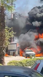 Manisa'da trafoda yangın çıktı; 4 araç hasar gördü, 1 kişi yaralandı