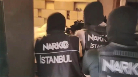 İstanbul- Kırmızı bültenle aranan 3 suçlu Türkiye'de yakalandı (Geniş haber)