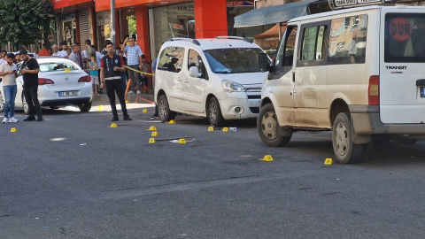 DİYARBAKIR Akrabaların silah, bıçak ve sopalı kavgasında ölü sayısı 2’ye çıktı (VİDEO EKLENDİ)