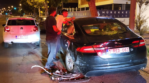 ANTALYA Kaza yapıp, 'Ben de memurum' diyen alkollü sürücü cezadan kurtulamadı (VİDEO EKLENDİ)