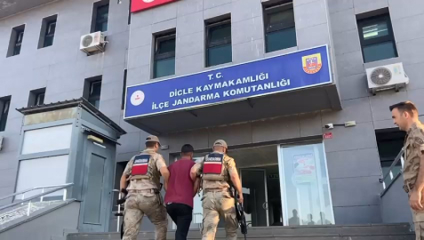 Halay çekip, slogan atarak terör örgütü propagandası yapan 5 şüpheli yakalandı