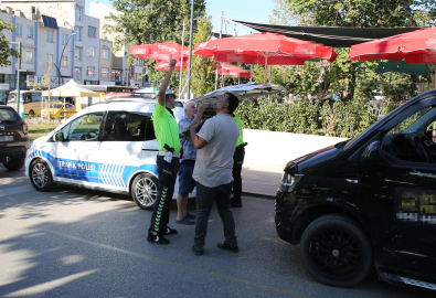 Sürücüler, dronla görüntülendiklerini görünce cezaya itirazdan vazgeçti