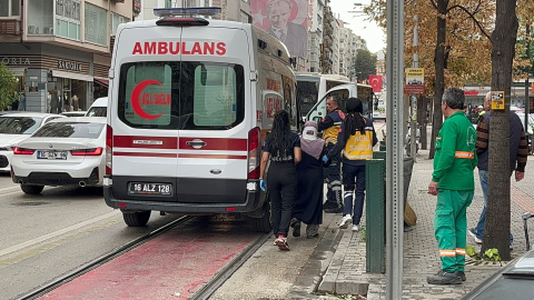 Bursa'da minibüsle otomobil çarpıştı: 2 yaralı