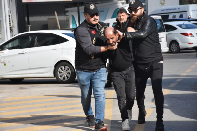 Seferihisar'da 3 polis memurunun yaralandığı olayın şüphelileri adliyede (2)