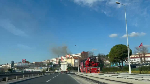 İstanbul - İstanbul Eğitim ve Araştırma Hastanesi'nde yangın-3 / Havadan görüntüler