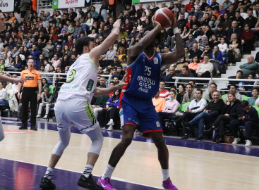 Merkezefendi Belediyesi Basket - Anadolu Efes: 63-96