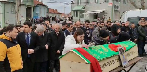 Mühimmat fabrikasındaki patlamada ölen işçilerden 10'u son yolculuklarına uğurlandı / Ek fotoğraflar