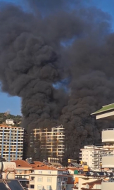 Antalya'da 9 katlı otel inşaatında yangın; işçiler mahsur kaldı / Ek fotoğraflar